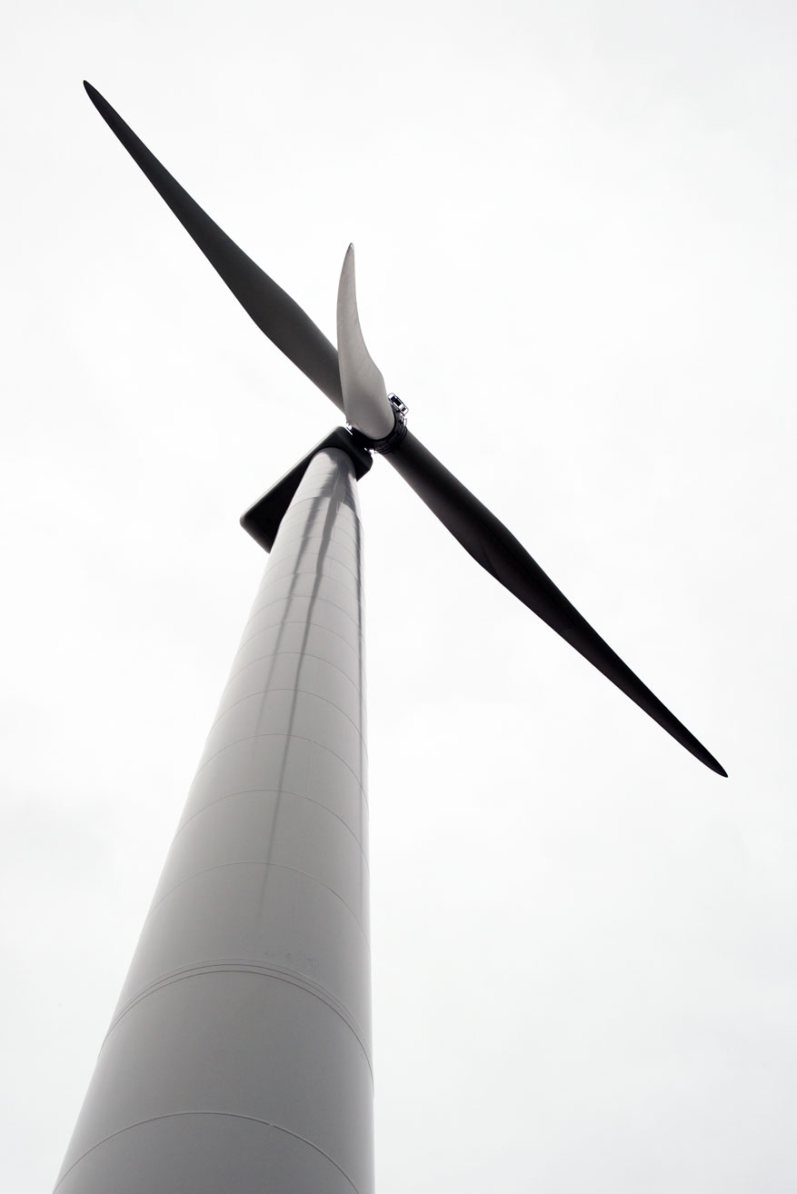 Vue en détail d'une éolienne de Dehlingen